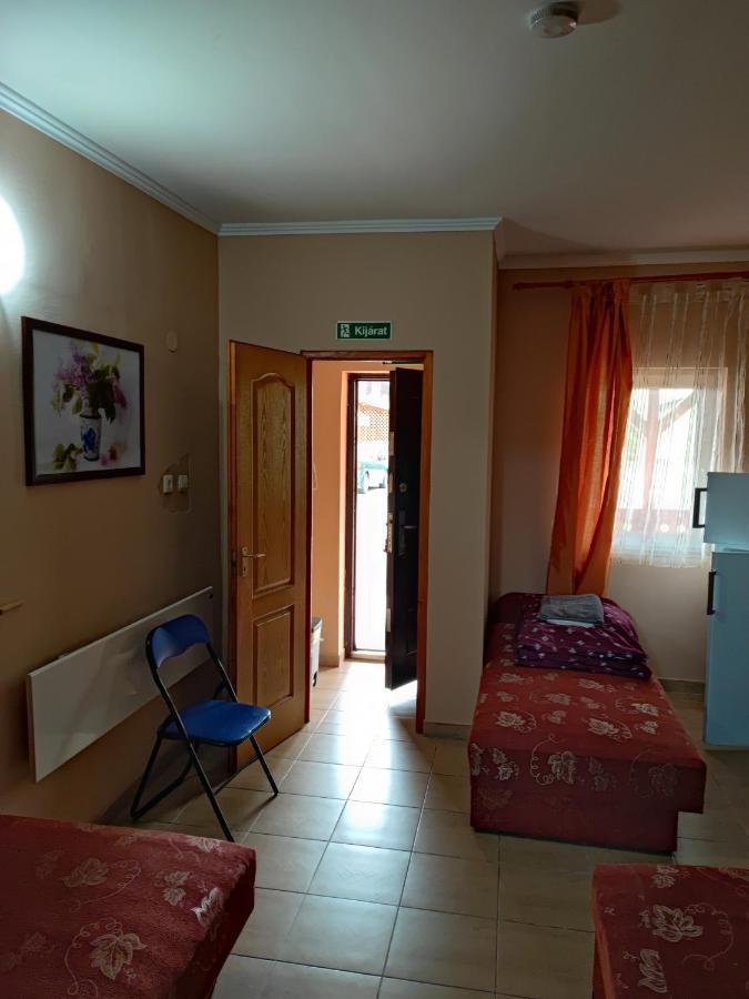 Havanna Etterem Es Vendeghaz Hotel Putnok Exterior photo