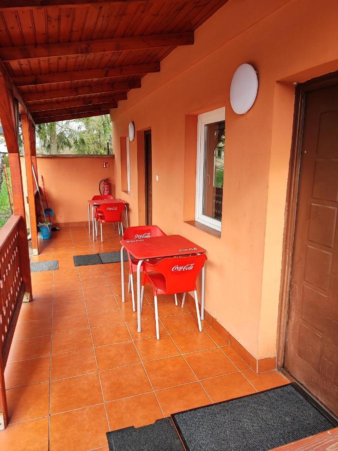 Havanna Etterem Es Vendeghaz Hotel Putnok Exterior photo